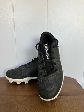 Under Armour Black Athletic Cleats with White Outsole